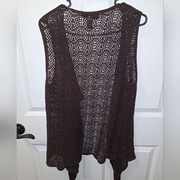 A Cable and Guage cotton and linen crocheted open cardigan duster. - Picture 2 of 5